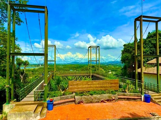 Khao Bot View Point：俯瞰山海交界的景致