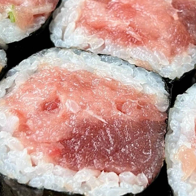 【東京/築地🇯🇵】マグロぎっしり贅沢巻き🐟丸豊