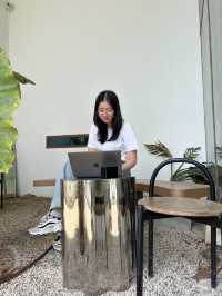 คาเฟ่มินิมอลในชลบุรี เค้กอร่อย ทำงานเพลินๆ