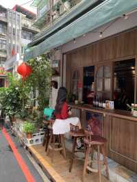 대만 감성 가득한 융캉제 카페 CAFE BUZI