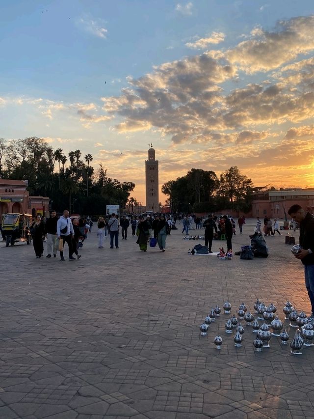 Marveling at Marrakech's Koutobia Mosque! 🕌
