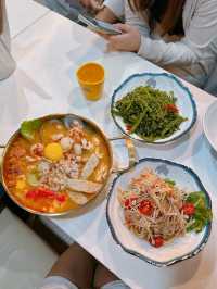 冬蔭海鮮部隊鍋大滿足  