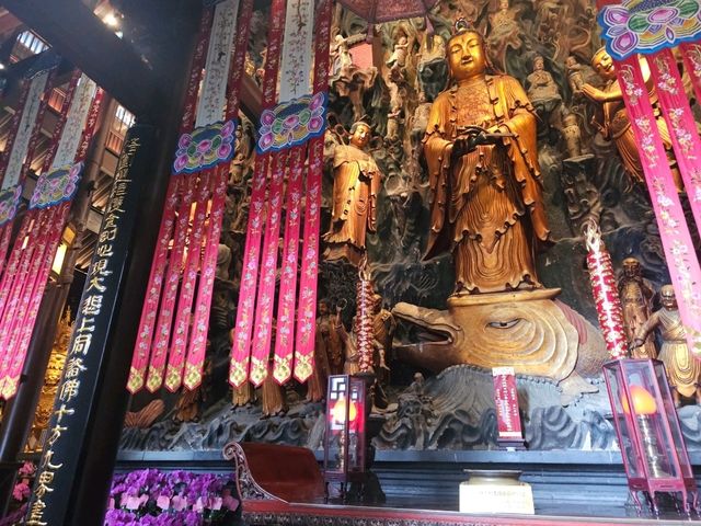 วัดพระหยก (Jade Buddha Temple)