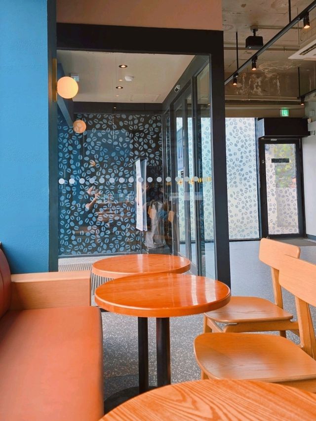 독특한 외관이 멋진, 스타벅스 제주중문점☕️ 독특한 외관이 멋진, 스타벅스 제주중문점☕️