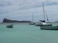 Notre Dame Auxiliatrice - Bright colors and a picturesque view of Mauritius 