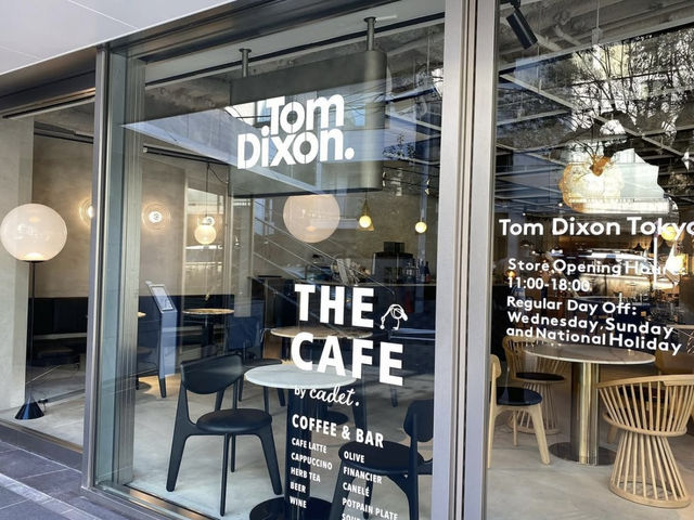 Stylish Break in Aoyama 🪑✨ Stylish Break in Aoyama 🪑✨