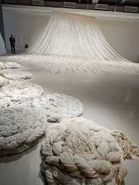 台北雙年展：〈地平線上的低吟〉，在藝術之間聽見世界的回聲