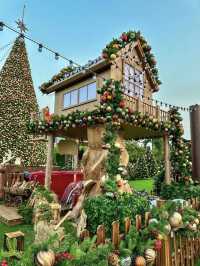 A Tinsel-Tide Arrival: Christmas at West Kowloon's Waterfront Threshold