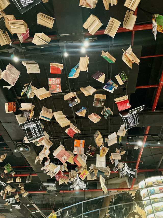 The Ultimate 24-Hour Library Vibes at BookXcess Sunway Square 📚✨