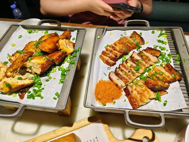 Exploring Hangzhou Cuisine at Green Tea Restaurant Exploring Hangzhou Cuisine at Green Tea Restaurant