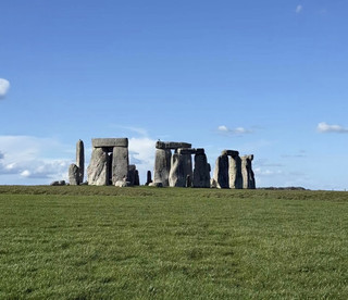 Review of Stonehenge: Explore the Stonehenge megalithic site and admire this prehistoric world heritage site in England 🗿🇬🇧✨