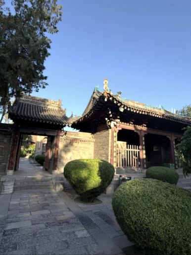 A Masterpiece of Chinese-Islamic Architecture: Exploring the Historic Xi'an Great Mosque & Muslim
