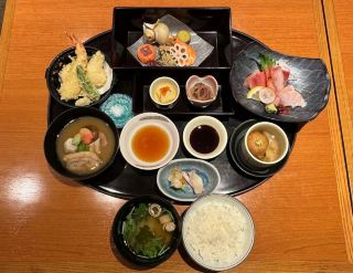 Gourmet Kanazawa: Morimori Sushi and Kagaya.