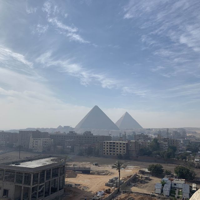 Honeymoon at the pyramids 🤵🏽‍♂️👰🏼‍♀️❤️