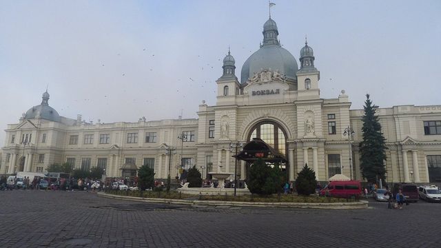 Enchanting Lviv: Ukraine's Cultural Gem 🏰🎻