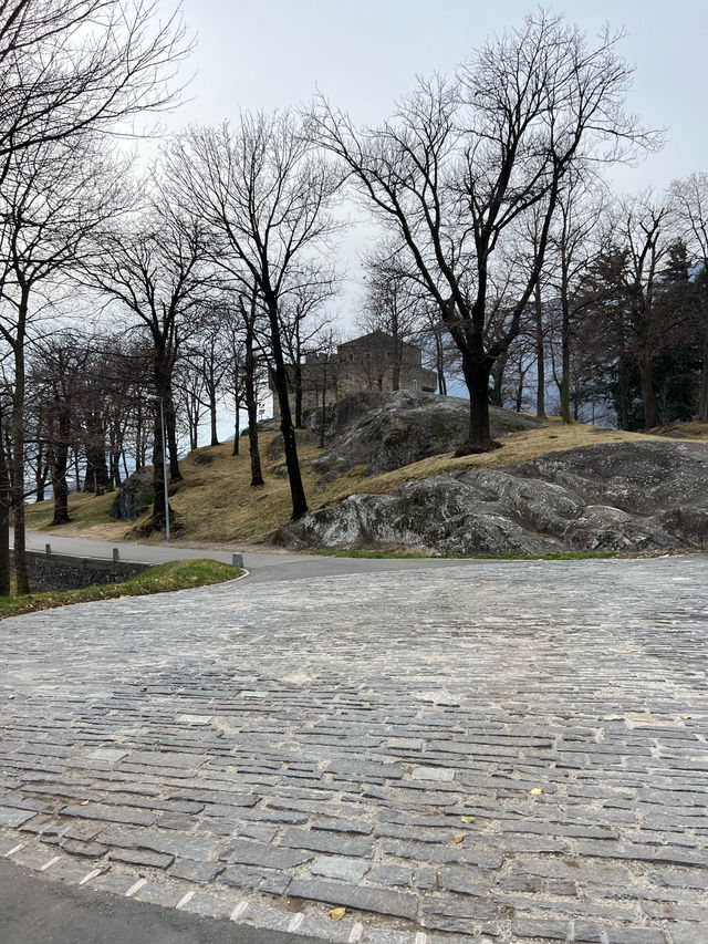 🇨🇭스위스 소도시 벨리치오의 세번째 성