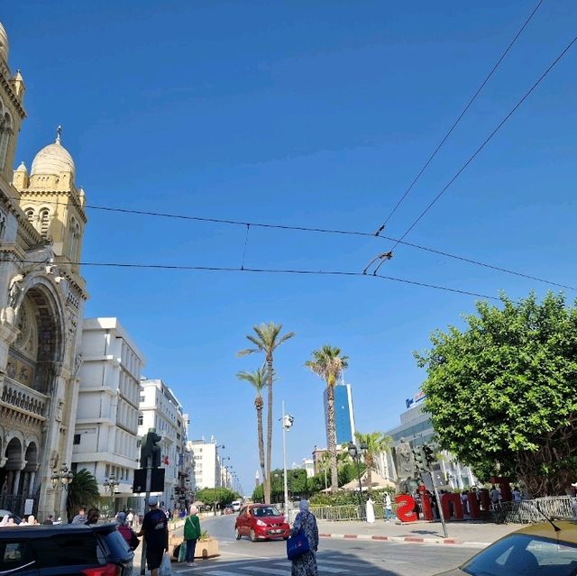 Exploring Tunis' Vibrant Main Boulevard 🇹🇳✨