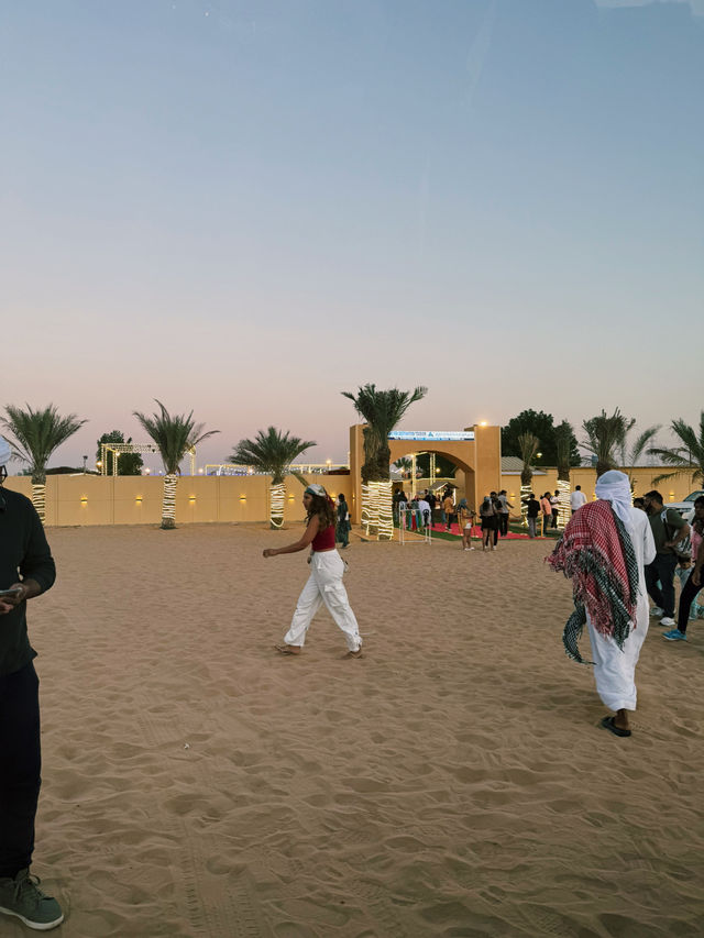 Dubai Desert Safari: A Thrilling Adventure in the Dunes! 🏜️🐪✨