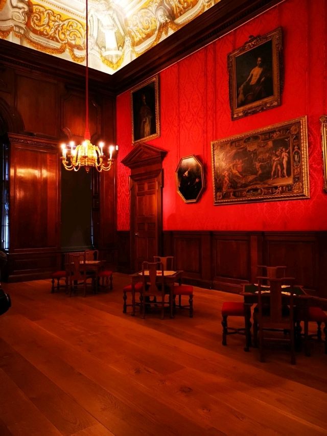 Kensington Palace: Walking Through Royal History