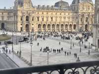 The Louvre Museum, Paris 🖼️🏛️✨
