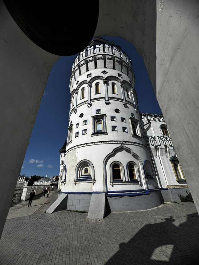  A Hidden Fairytale Gem in Moscow: 🏰 