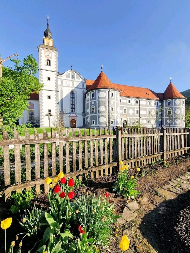 ⛪✨“Sacred Serenity: My Visit to the Church of Mary’s Assumption”✨🌿