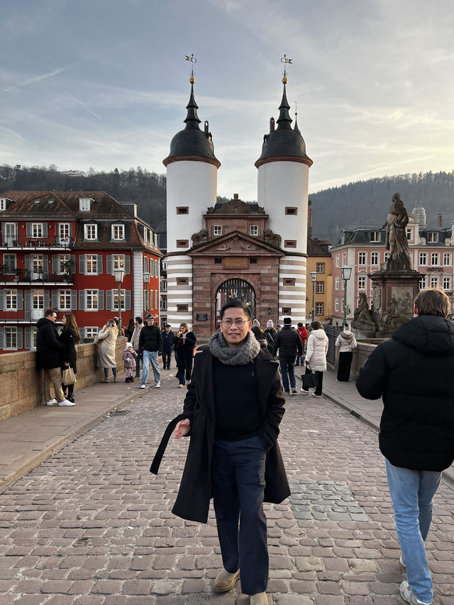 🌉✨ Alte Brücke Heidelberg – Where Romance Meets History Across the Neckar 🇩🇪💫  