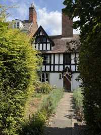 Glorious Gloucester, Step Back In Time In At This Iconic British City. 