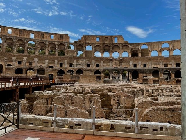 🇮🇹 Exploring the Colosseum in Rome: A Journey Through Time 🏛️✨