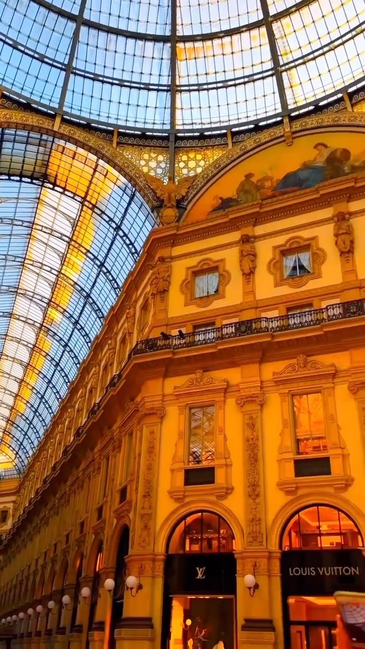 A Louis Vuitton Outlet At Galleria Vittorio Emanuele II, Milan