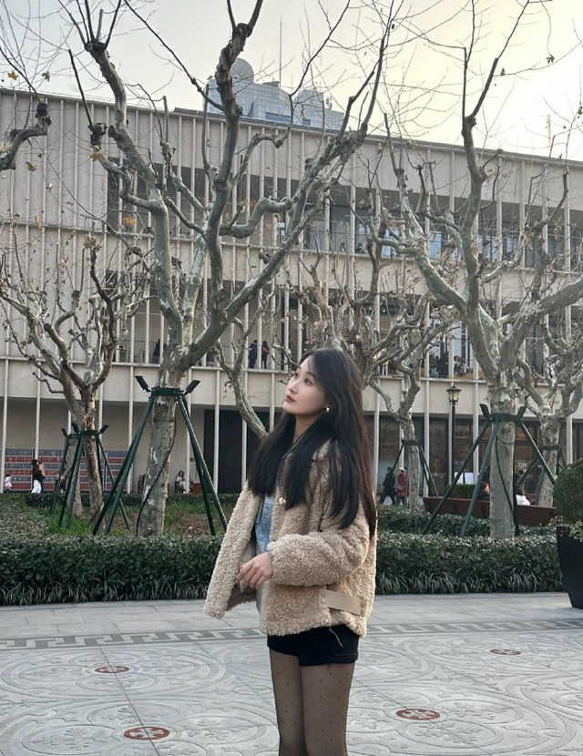 乍浦橋拍照體驗了一回女明星