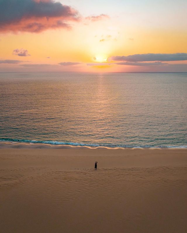 Discover the Hidden Gem of Mozambique: Bazaruto Island's Unearthly Beauty! 🌍🌅🏝️"