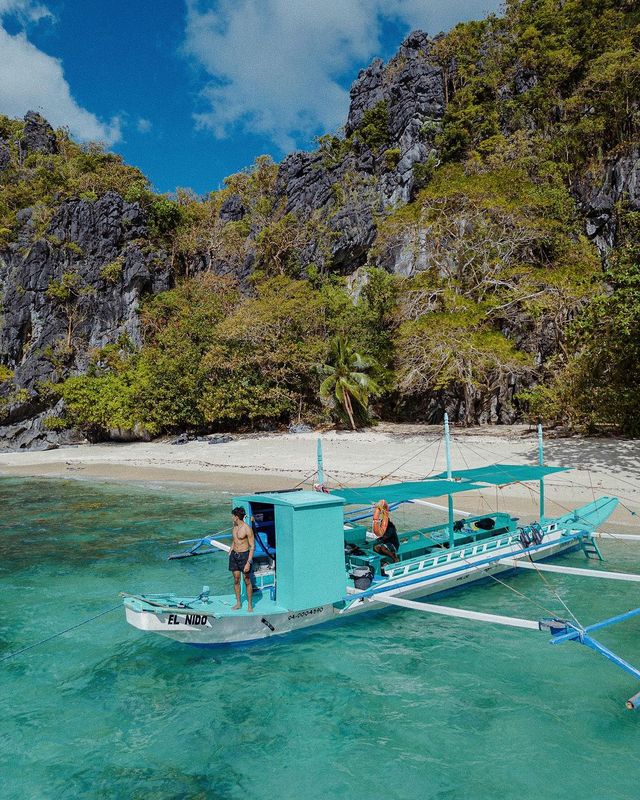 Ocean Odyssey: Discovering El Nido's Unparalleled Island Hopping Magic 🌴💙