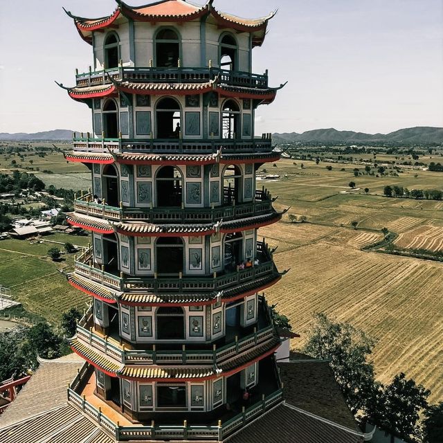 北碧府的寺廟,景色壯麗