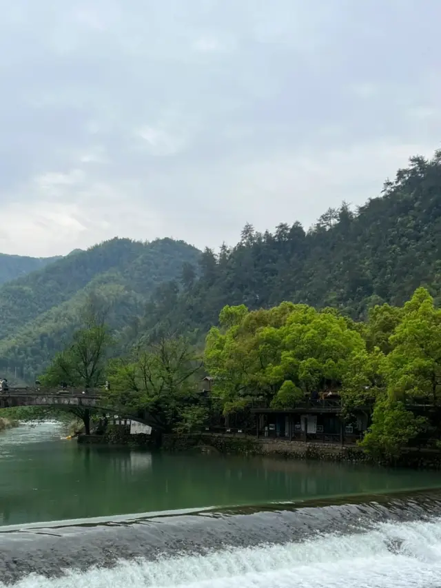 Tonglu has three villages, from the outside in, they are Lutsi Village, Maoping Village → Shishe Village