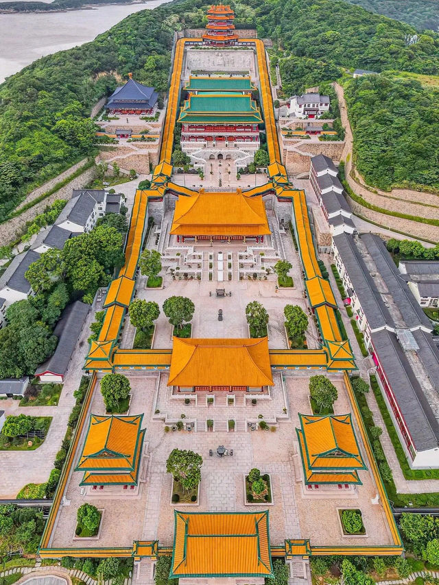 Discovering Tranquility: Zhejiang's Putuo Mountain 🏞️