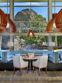 🌟 Sultan's Splendor: Muscat's Finest Stay 🌟