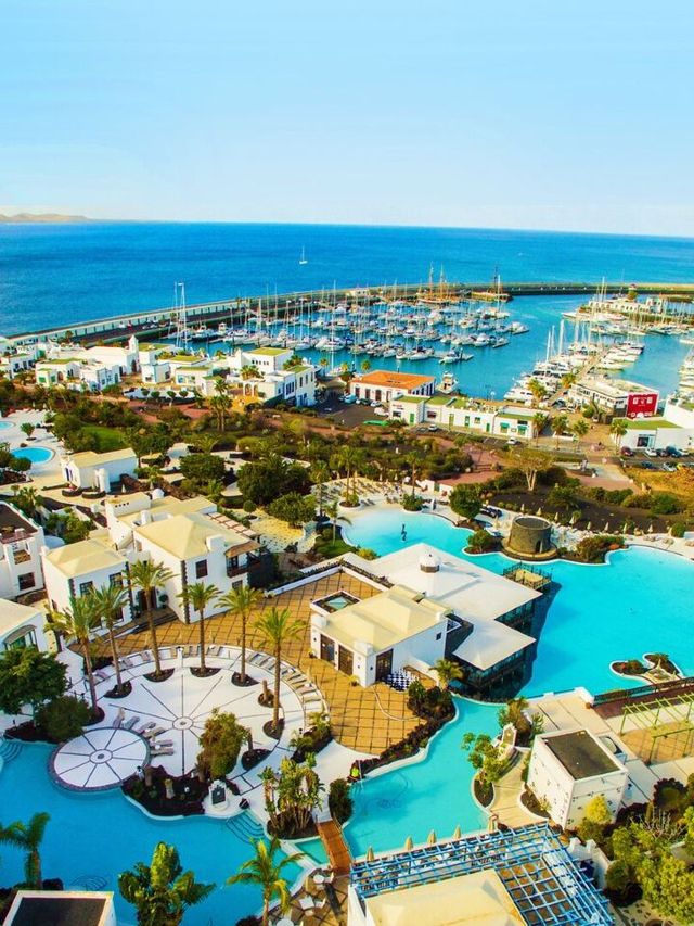 🌴 Lanzarote's Luxe LIVVO: Marina Magic & More! 🏨✨