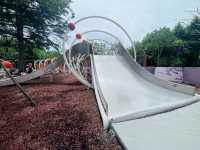 就是我，在38度的高溫裡帶娃去了公園大戶外