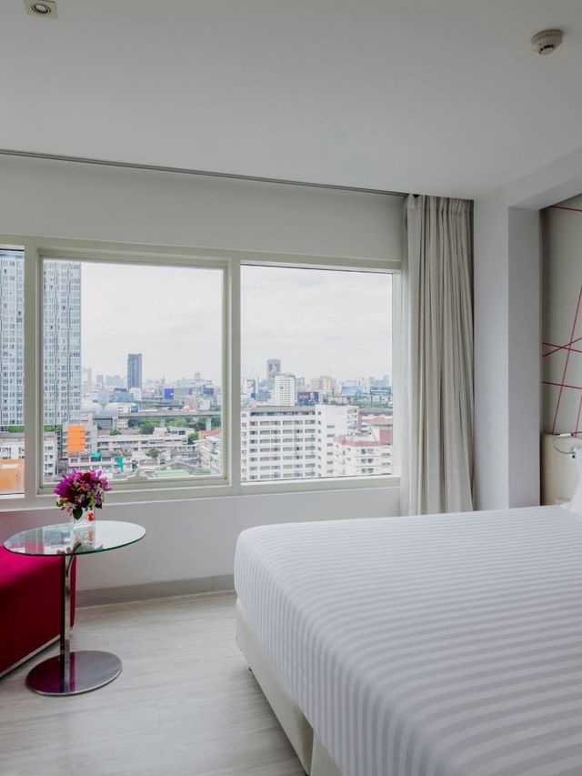 🌟 Bangkok Bliss: Top Hotel Spots for City Explorers 🌆🛎️