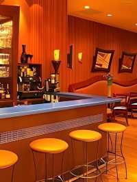 🌟 Toronto's Trendy Sleep Spots: W Hotel's Chic Retreat 🌟