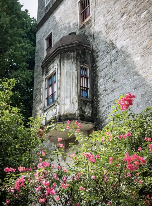 《吳家大院：百年風華，嶺南記憶》。
