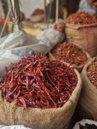 香料與美味的盛宴 德里月光集市Chandni Chowk。