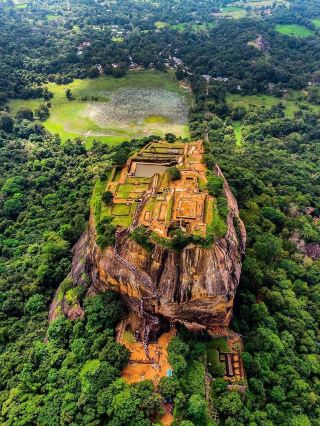 Visa-free travel in Sri Lanka: Top tips revealed. 