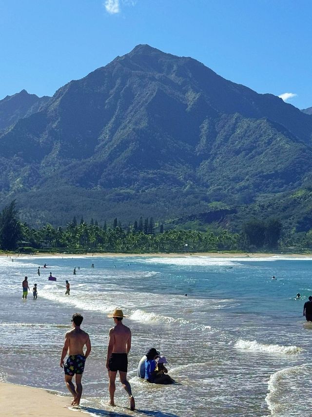 考艾島的山和海真令人流連忘返。