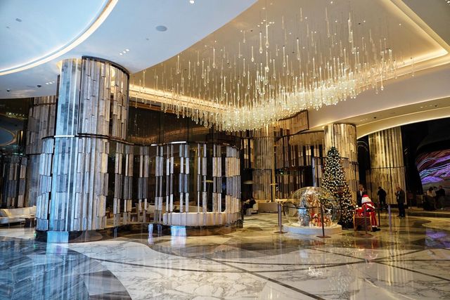 青島隱藏寶藏酒店推薦|||酒店整體設計風格偏時尚現代與華麗精緻，。
