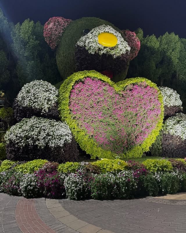 塔爾薩植物園：四季花海的靜謐天堂