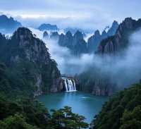 雲霧繚繞的仙境之旅