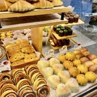 Coffee & Cakes in Guangzhou: Sunshine Bliss at AKAK