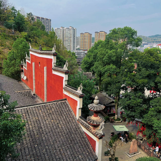 A Quiet Step Into Tujia Culture